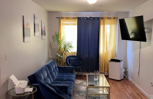 Williamsbridge Apartment | Comfy Woodlawn Home Away from Home