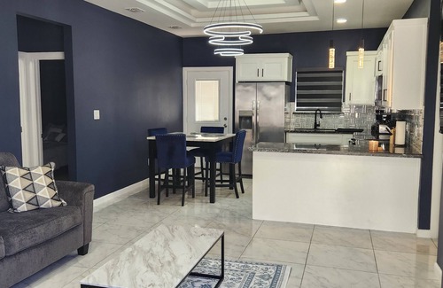 San Juan Apartment | Comic Blue Apartment Close To Shops