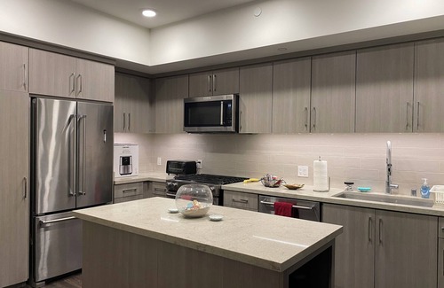 San Diego Apartment | Comic Con! Luxury Views Steps from Gaslamp Quarter Petco Park