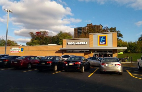 Spruce Hill Apartment | Coming for CHOP or PENN? This is a GREAT CHOICE