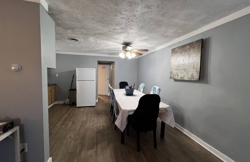 Mount Pleasant Apartment | Coming into town for any special event.Cozy spacious space with all your needs!