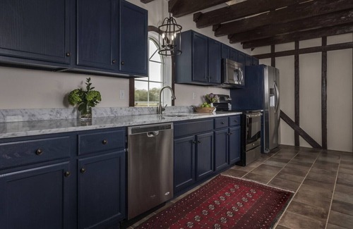 Huger House | Comissary Middleburg
