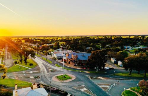 Kaniva Hotel | COMMERCIAL HOTEL KANIVA