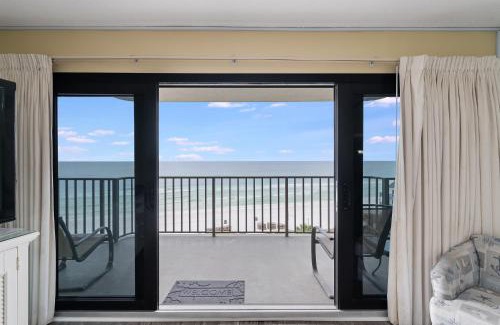 Lower Grand Lagoon Apartment | Commodore 605 3 BR 3 BA with 2 Beachfront Masters