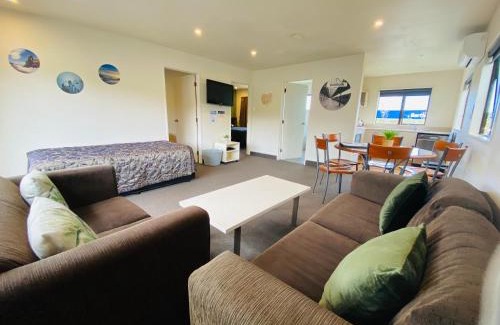 North Dunedin Hotel | Commodore Motel
