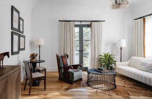 Hancock Hotel | Commodore Perry Estate, Auberge Collection