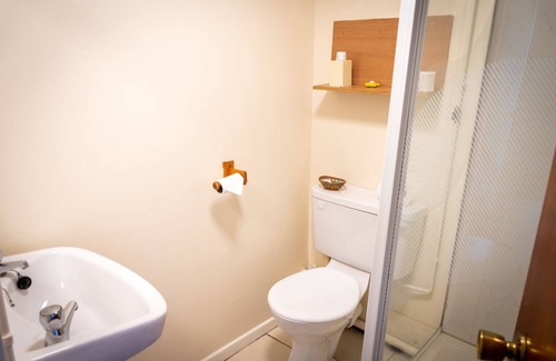 Amerton House | Common Farm Motel