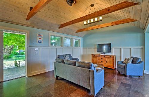 Portsmouth House | Common Fence Point Cottage with Ocean Views!