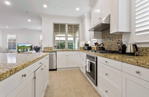 Cypress Village House | Communal Pool｜Backyard With Furniture｜High Speed WiFi #110