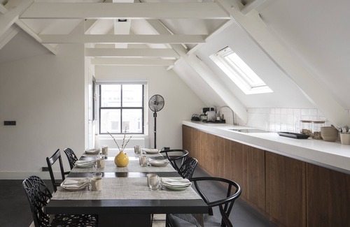 De Weteringschans Bed & Breakfast | COMMUNE suites