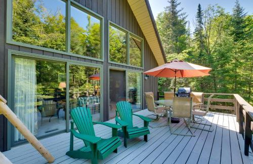 North River House | Community Perks Retreat with Thirteenth Lake Access
