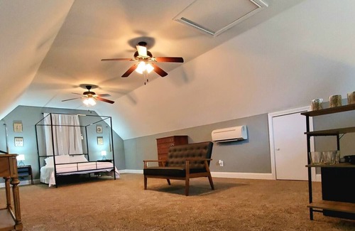 Olmstead House | Commuters, Caregivers & Contestants Golf Apartment
