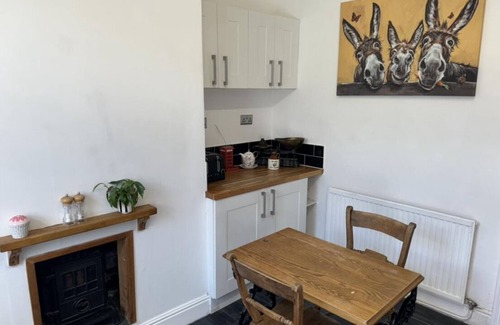 Chesterfield House | Commuters Getaway Chesterfield