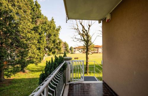 Olgiate Comasco House | Como-Swiss 15 min - Big Home with Parking - Terrace - Wifi