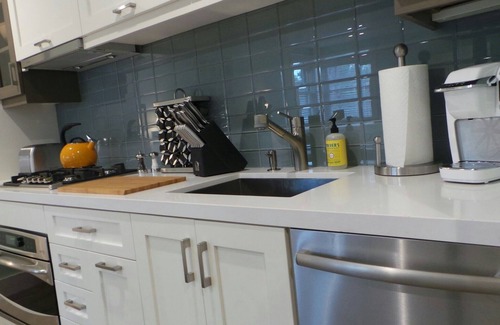 North Park Apartment | Compact, Modern Suite - Sleeps 2, Near Park, Zoo, Beaches