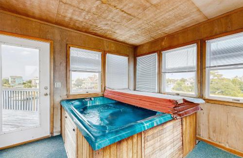 Brigands' Bay House | Compass Rose #286-F