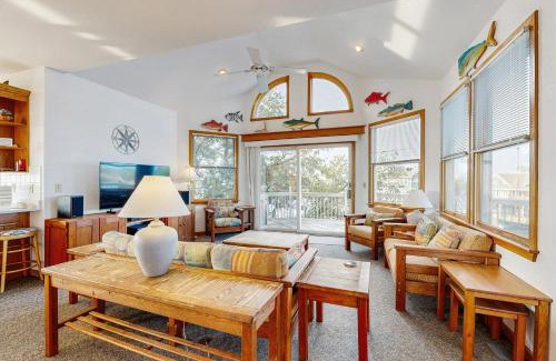 Brigands' Bay House | Compass Rose #286-F