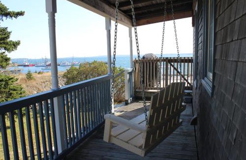 North Head Hotel | Compass Rose Heritage Inn