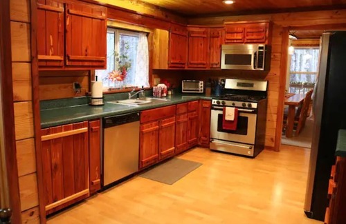 Hayesville Cabin | CompassCreekCabin - Luxury LogCabin on Rushing Creek