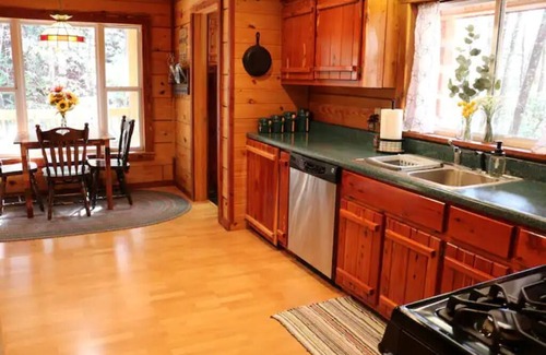 Hayesville Cabin | CompassCreekCabin - Luxury LogCabin on Rushing Creek
