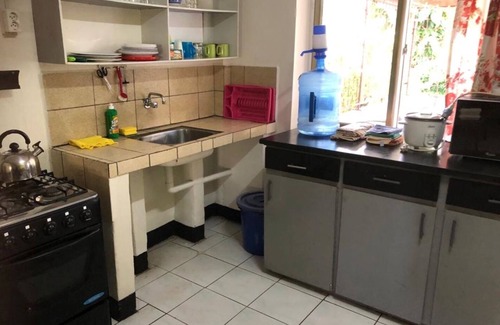 Paramaribo Apartment | Compleet Appartement met Ruim Overdekt Terras