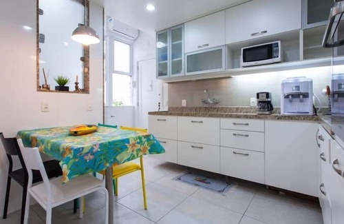 Copacabana Apartment | COMPLETE AND SUPER COMFORTABLE APARTMENT