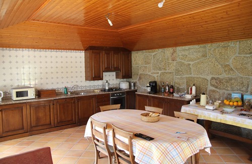 Barcelos Cottage | Complete Dove House