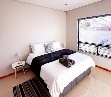 Bayswater House | Complete Modern 3-Bedroom Home
