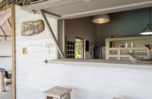 Le Moule Villa | Complete relaxation at Villa Lakaz with its spacious terrace and private pool.