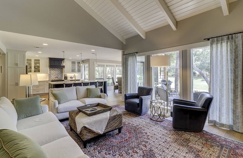 Sea Pines Villa | Completely renovated Harbour Town villa, located right on the golf course