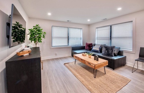 South Hyde Park Apartment | Completely remodeled apartment in the heart of Kansas City
