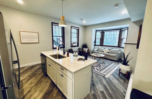 West End Apartment | Completely remodeled 2 bedroom apartment in Portland's West End