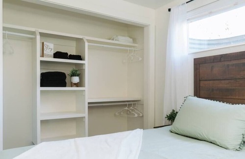 Logan Apartment | Completely Remodeled 2BR Cozy Getaway near USU