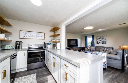 Bridgman House | Completely remodeled house close to the beach, golf, and tons of wineries!