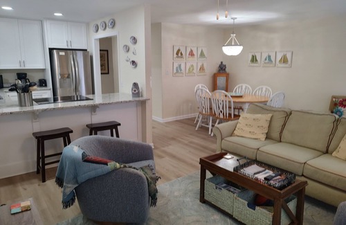 Tybee Island House | Completely Renovated Pink Sea House on North Beach, Tybee Island