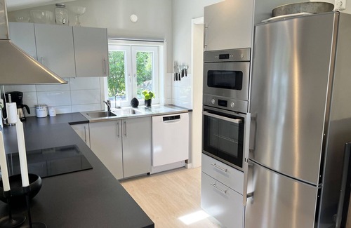 Jarnforsen House | Completely renovated and nice red cottage located next to Lake Flaten outside Virserum I SE05044