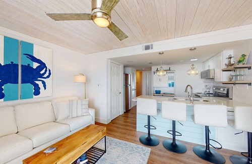 Gulf Shores Condo | Completely renovated gulf view condo with pool, hot tub, tennis, and pickleball