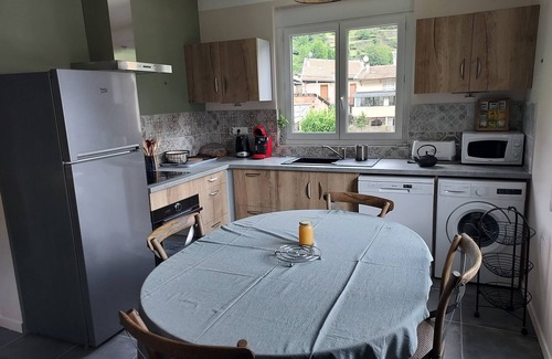 Auzat Villa | Completely renovated 3-bedroom detached house built in 1951, with large garden.