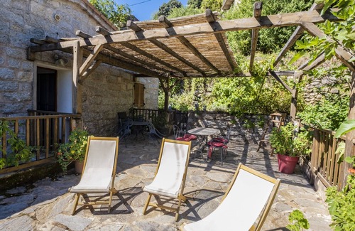 Levie House | Completely renovated former oil mill in the heart of the Alta Rocca.