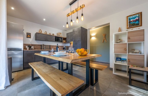 Orcieres-Merlette Ski Chalet | Completely renovated garden apartment in a chalet