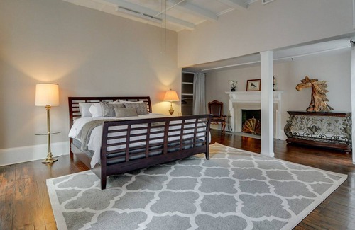 Aiken House | Completely renovated - Old World Charm @ the Little Yellow House on York