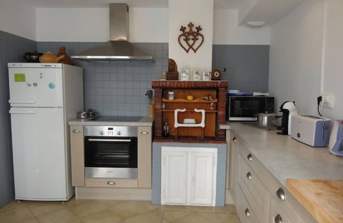 Loix House | Completely renovated typical Réthaise house - Sleeps 4