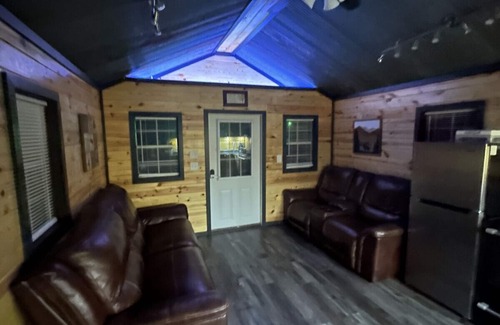 Annapolis Cabin | Completely Renovated in May 2023