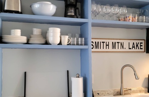 Huddleston Condo | Completely renovated , cozy condo overlooking Smith Mountain Lake waits for you.