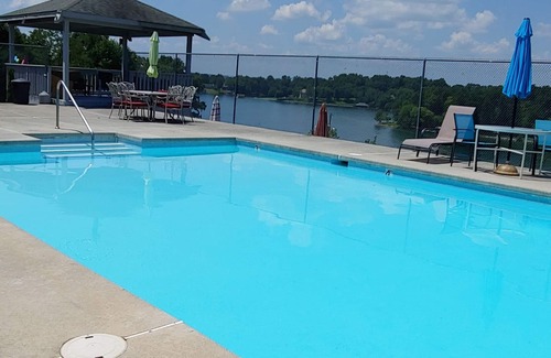 Huddleston Condo | Completely renovated , cozy condo overlooking Smith Mountain Lake waits for you.