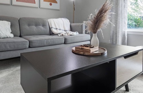 Grosse Pointe Woods House | Completely Renovated GP Oasis