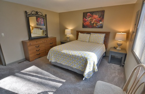 Rapid City House | Complimentary bicycles, wildlife, hiking trails and 10 min from downtown!