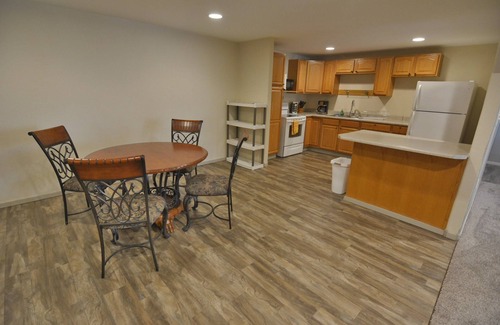 Rapid City House | Complimentary bicycles, fire pit, WIFI and home for wildlife!