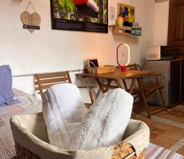 Jardin Apartment | Compostela cabaña privada (private cabin for rent)
