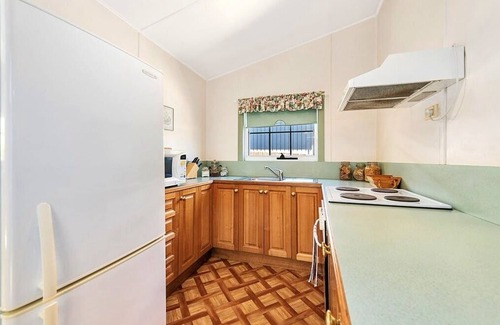 Queenstown Cottage | Comstock Cottage Await's You.